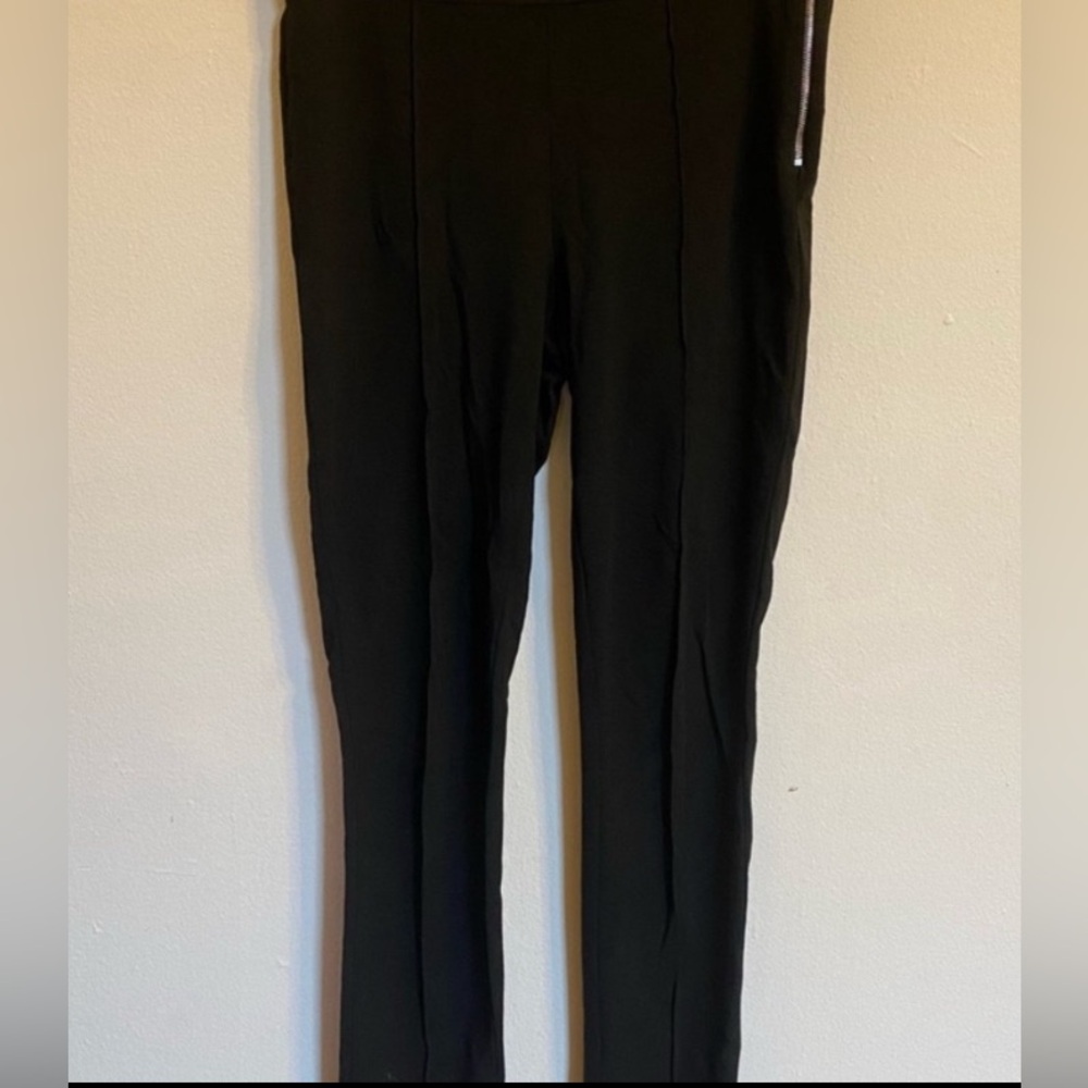 “Everlane” Ponte Ankle Black Pants Size: 4. EUC - Picture 2 of 7